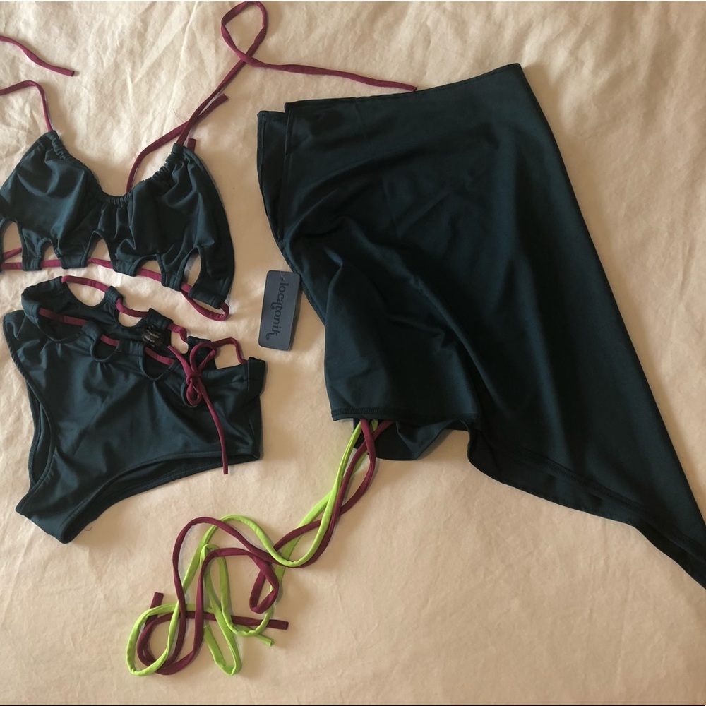 Locatonik Bikini & Skirt Wrap NWTS